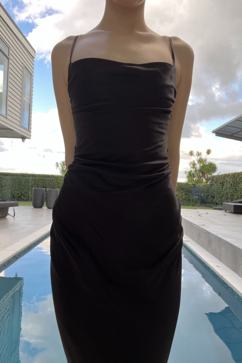 LA LUNE LACE BACK MAXI (BLACK)